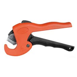 Pipe cutter