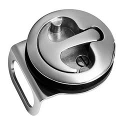 Toilet lock for open boats with lock/unlock from the inside