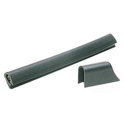 Parabordo per montaggio su scafi con giunzione a labbro