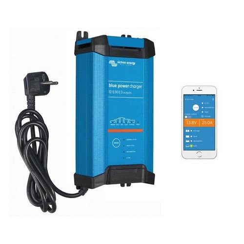 VICTRON Bluesmart IP22 Bluetooth-enabled battery charger