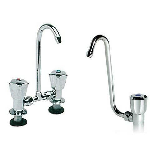 Swivelling spout taps made in chromed brass