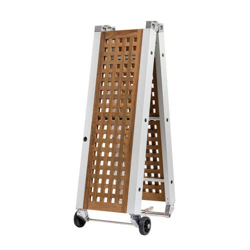 Foldable gangway with grating
