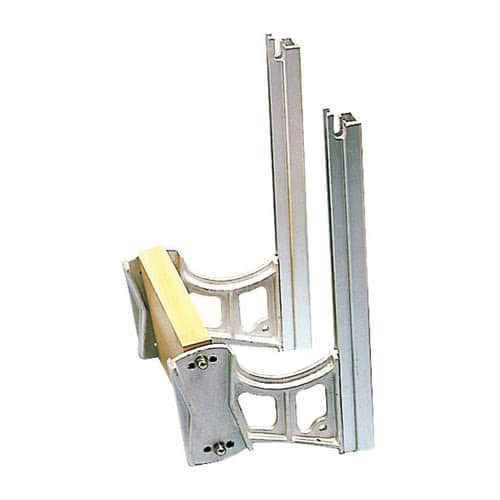 Auxiliary outboard engine brackets