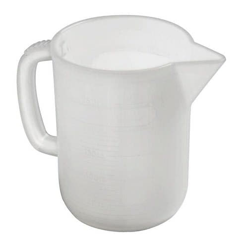 Graduated jug for mixing oil